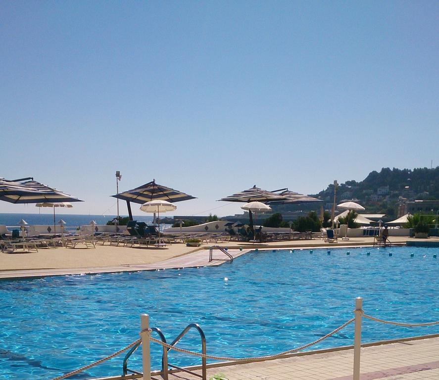 La Marsa Vacances Mondello Bagian luar foto