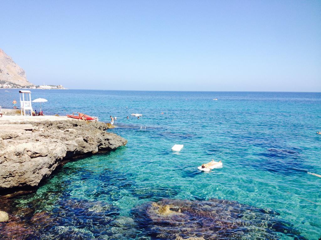 La Marsa Vacances Mondello Bagian luar foto