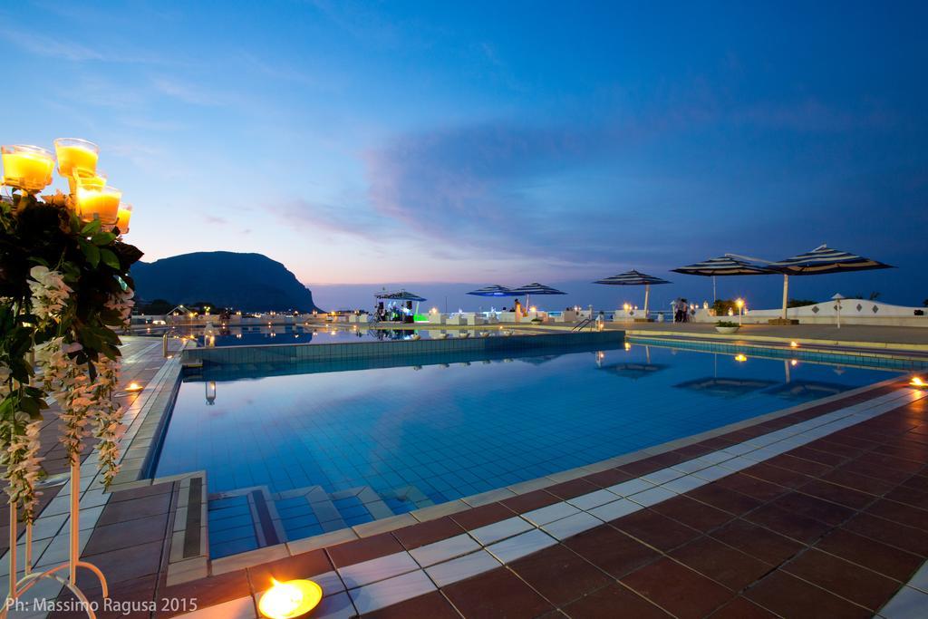 La Marsa Vacances Mondello Bagian luar foto